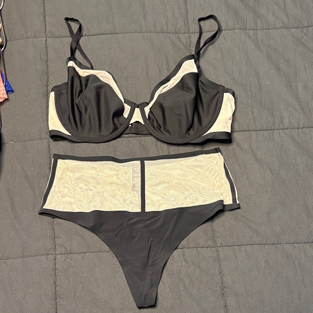 Victoria's Secret Black and Cream Bra